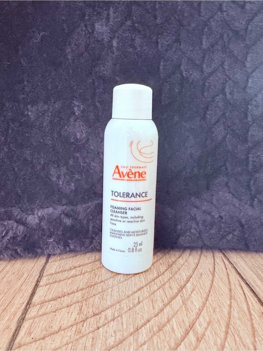 Avène Tolerance Foaming Facial Cleanser — White